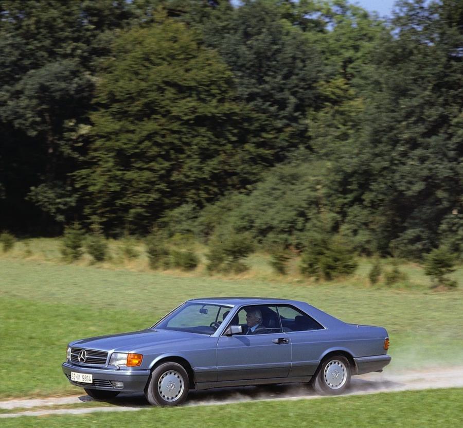  Mercedes-Benz 560 SEC (C126) 1985 года  (фото 18 из 35)